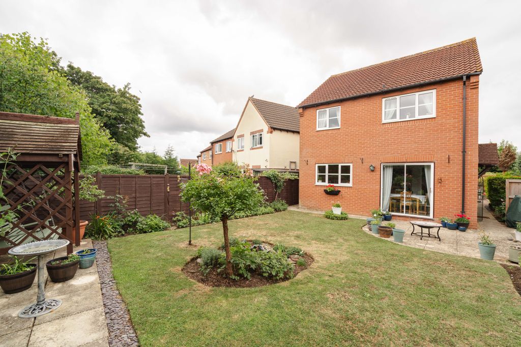 Property photo 3 of 21 12
