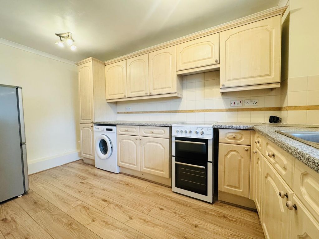 Property photo 2 of 10 Img_1030.Jpg