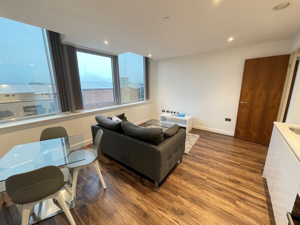 Property photo 1 of 6
