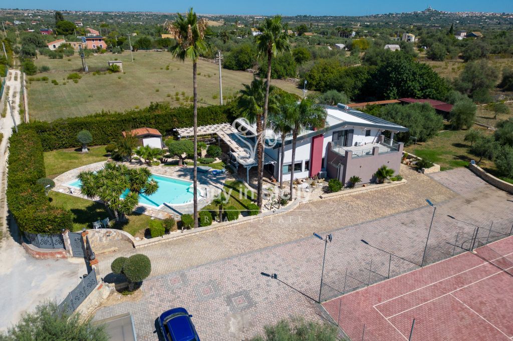 Property photo 2 of 47 <Alttext/>