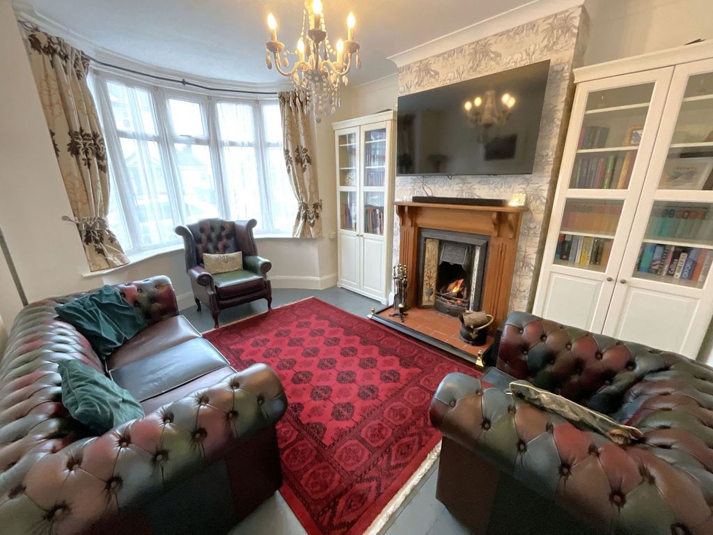 Property photo 3 of 16