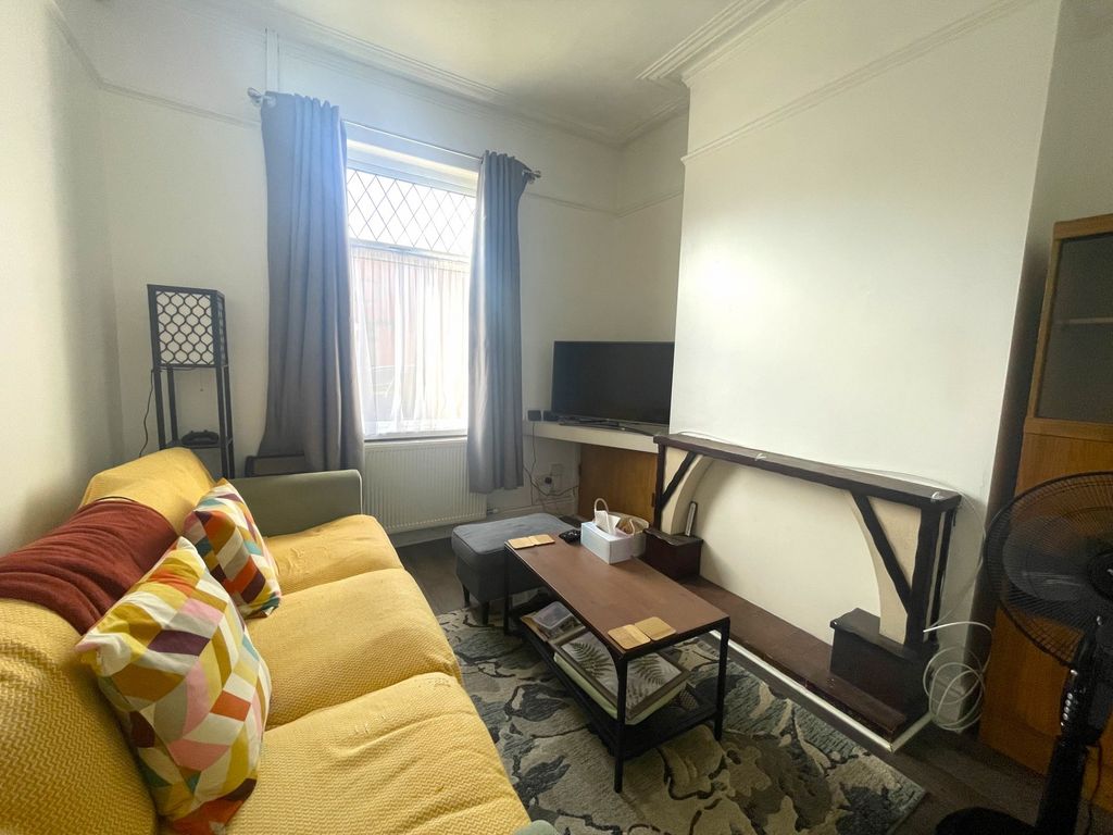 Property photo 2 of 9