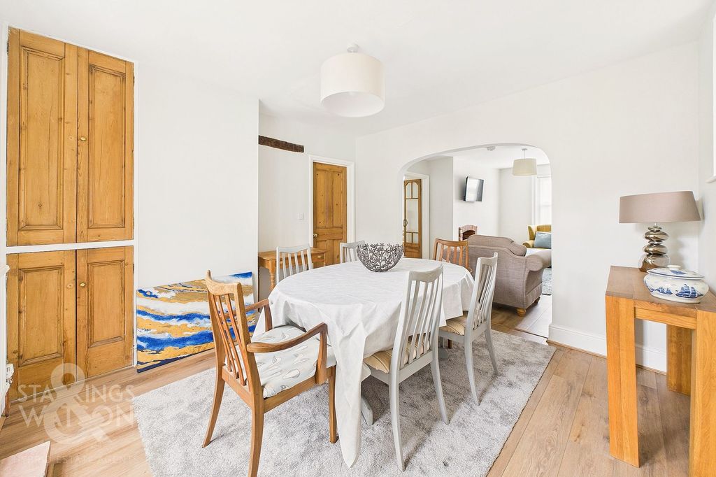 Property photo 3 of 26