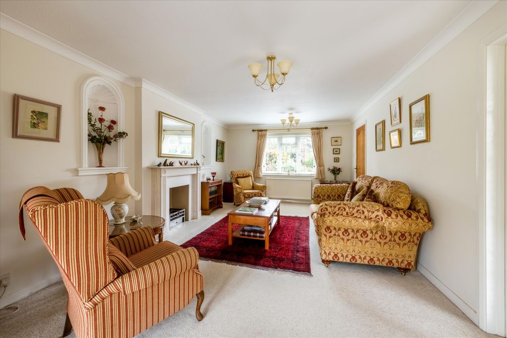 Property photo 3 of 28 Image