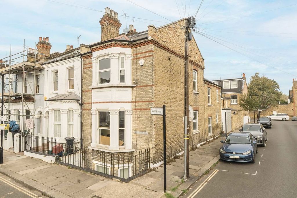 Property photo 3 of 3
