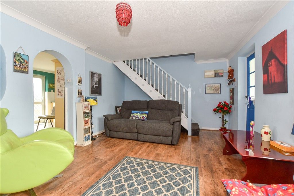 Property photo 2 of 18 Lounge