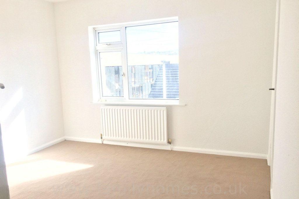 Property photo 3 of 5 54895646.Jpg