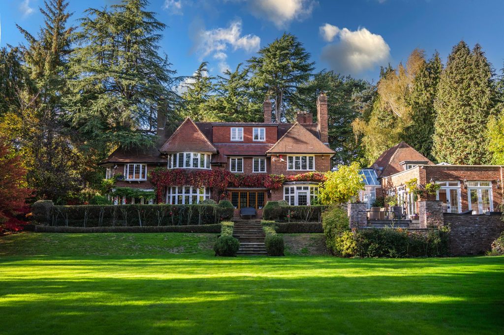 Property photo 1 of 31