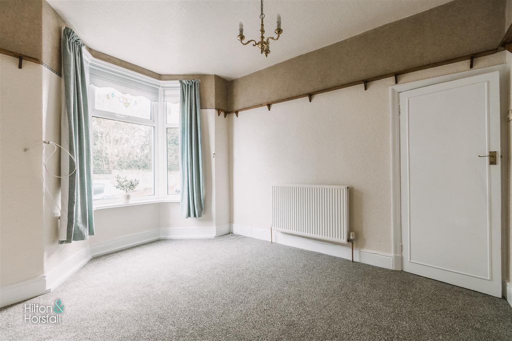 Property photo 3 of 11 Alexander Street