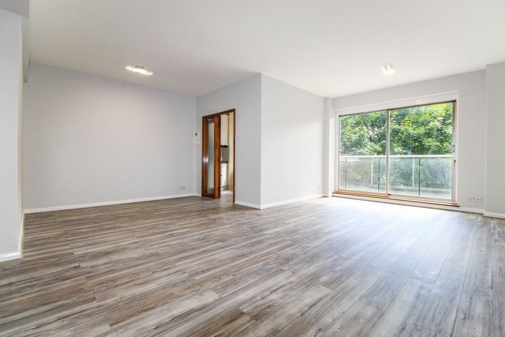 Property photo 2 of 28 Gallery