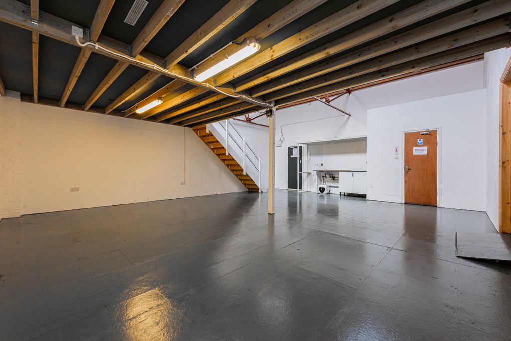 Property photo 2 of 11 Camden Road 394, Unit 04-003