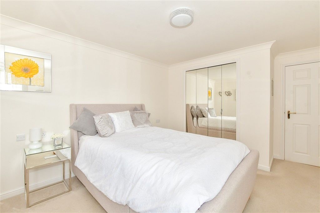 Property photo 3 of 11 Bedroom