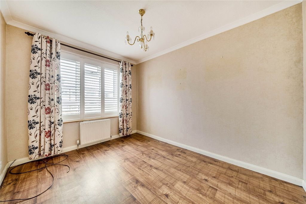 Property photo 3 of 20 Picture No. 05