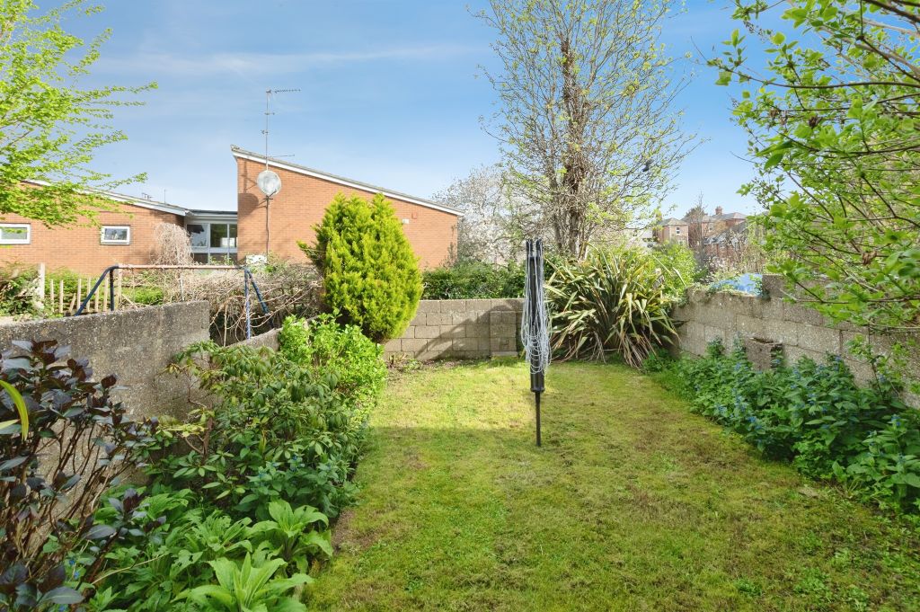 Property photo 2 of 17