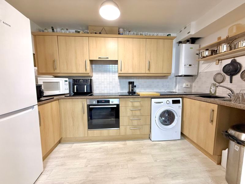 Property photo 3 of 12 Kitchen