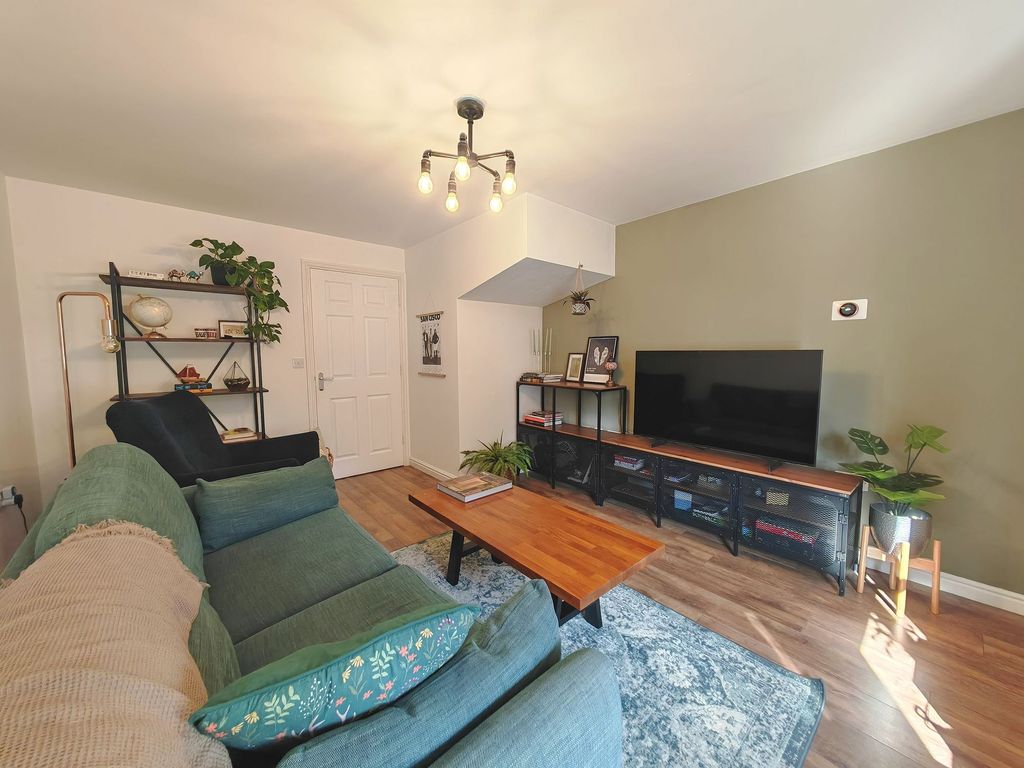 Property photo 2 of 21