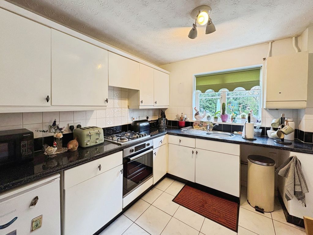 Property photo 3 of 21 201093F7-17