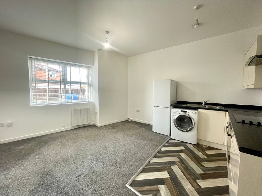 Property photo 3 of 7 4