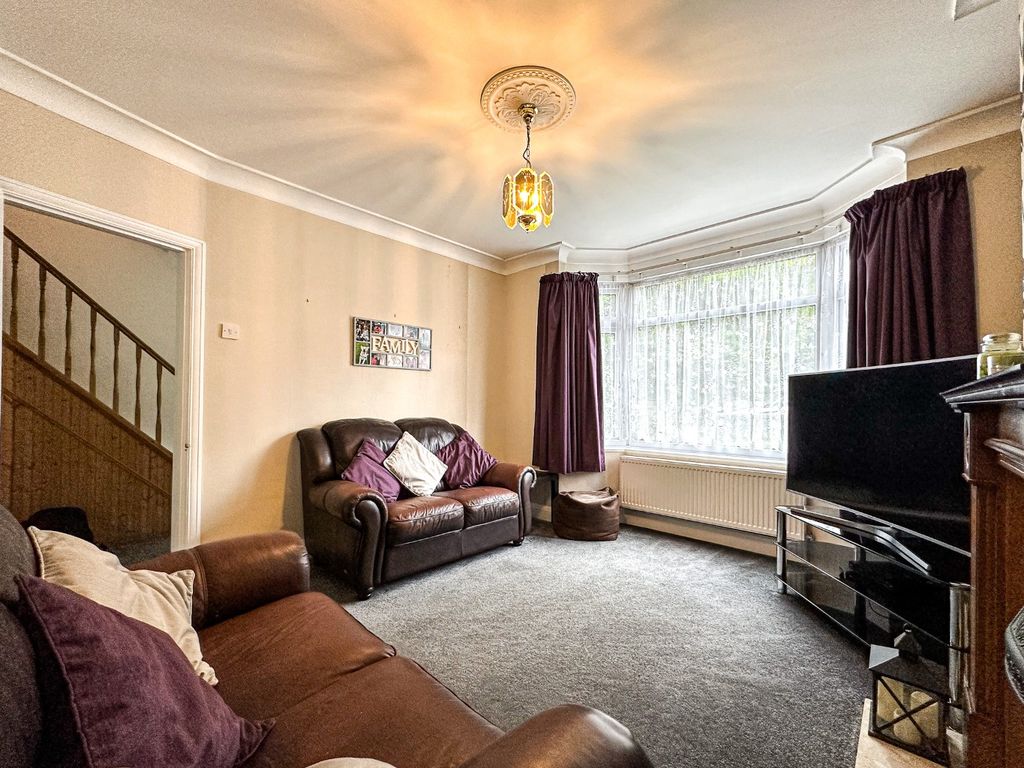 Property photo 2 of 19 4418504