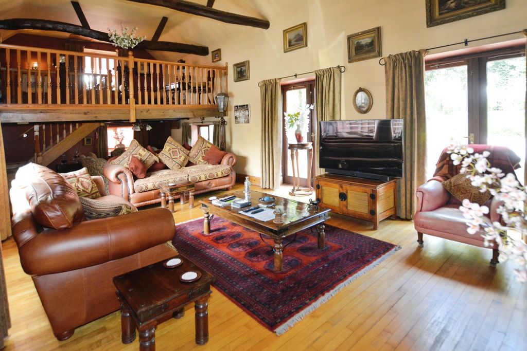 Property photo 2 of 43 Open Plan Lounge-Dining Room