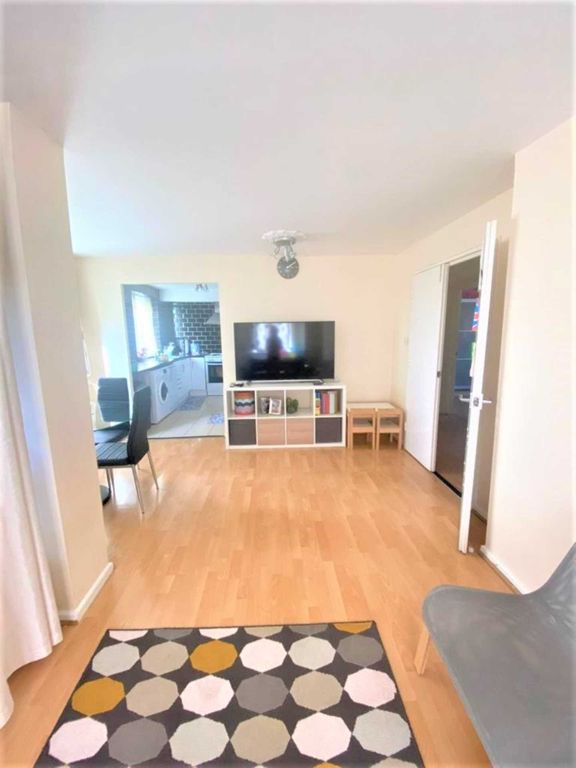 Property photo 3 of 8