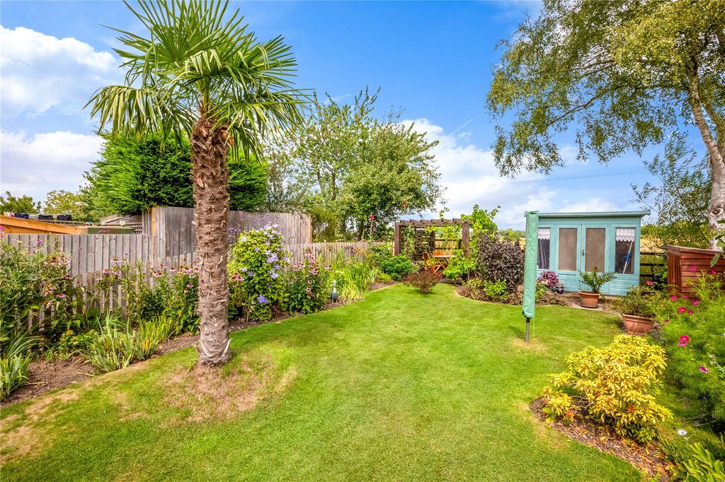 Property photo 2 of 16 Picture No. 12