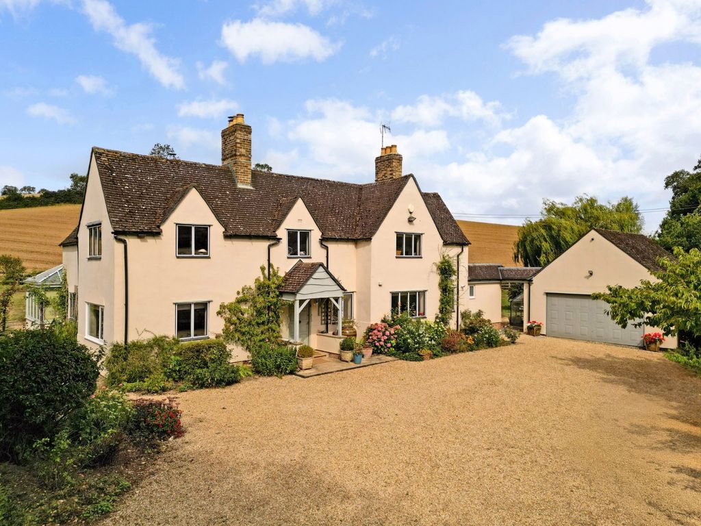 Property photo 2 of 15 New Meadow House