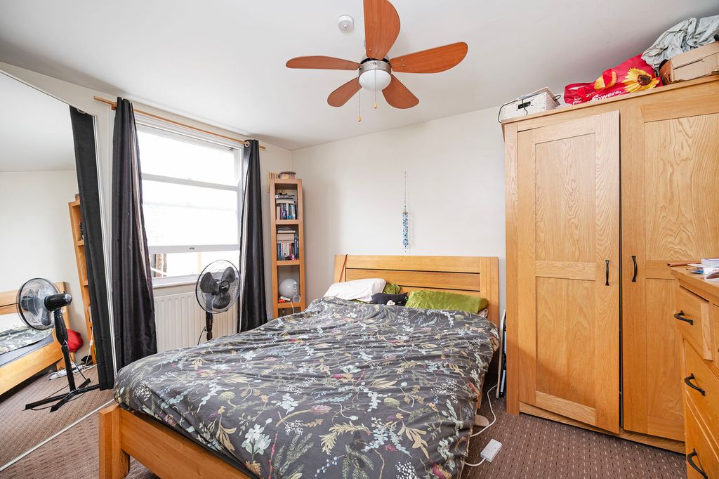 Property photo 3 of 7