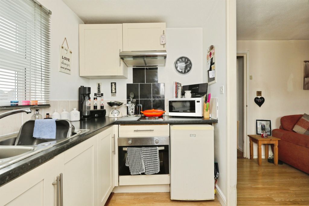 Property photo 2 of 13