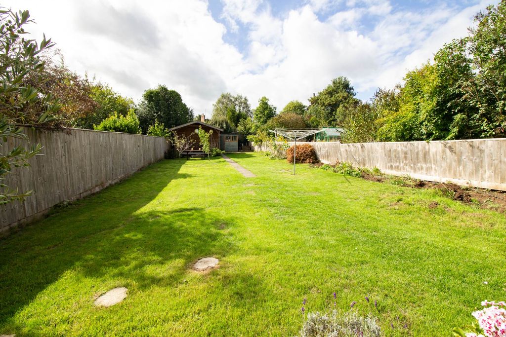 Property photo 2 of 24