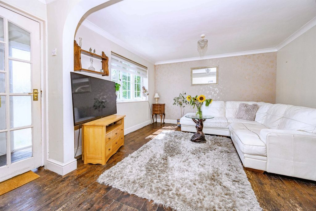 Property photo 2 of 16