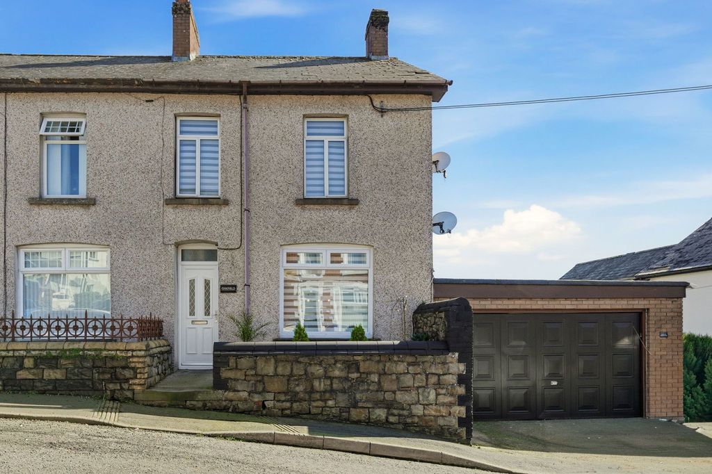 Property photo 1 of 27