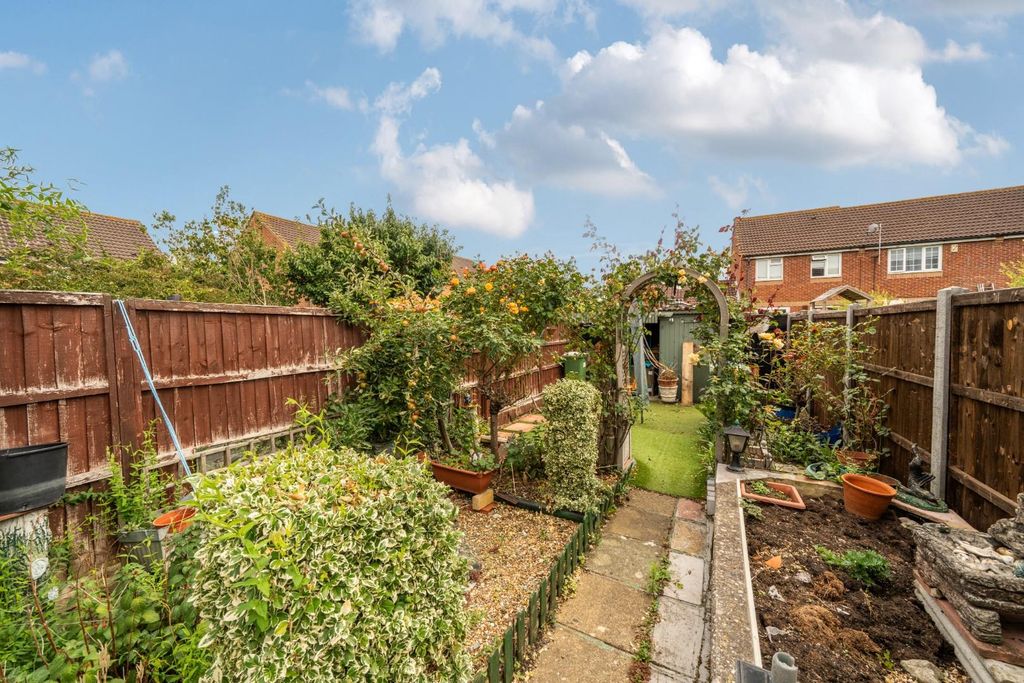 Property photo 3 of 15 Garden