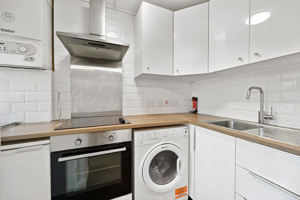 Property photo 3 of 9 Gallery