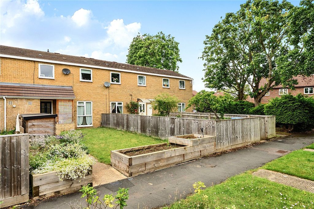 Property photo 2 of 20 Picture No. 27