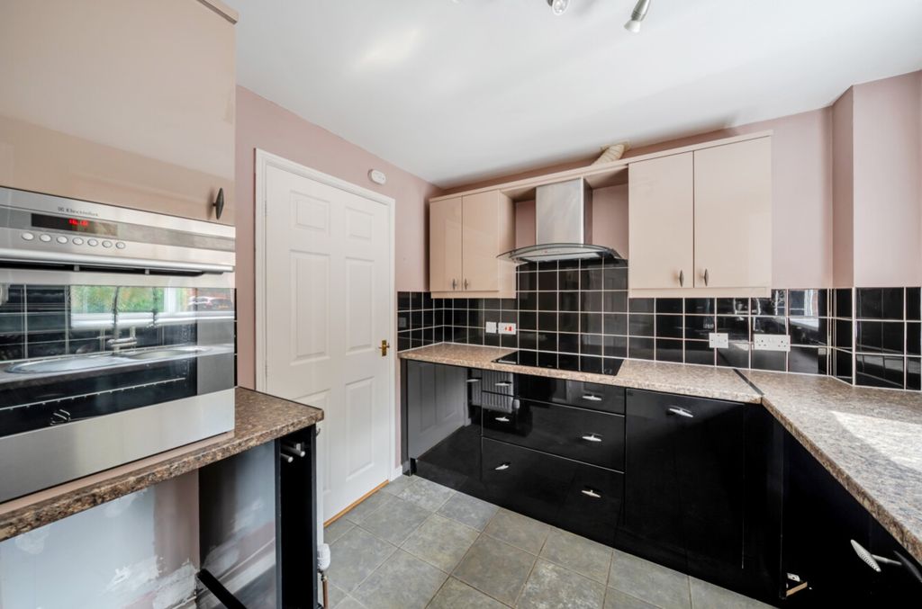 Property photo 3 of 22 1464624-6-6A1Efafcc6B72