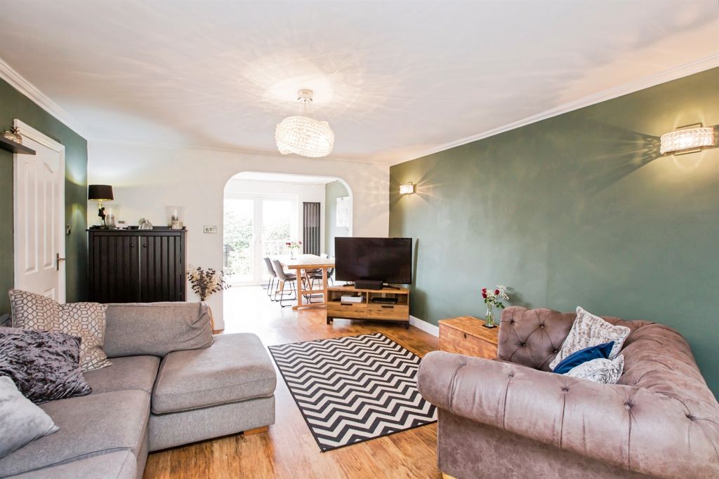 Additional image 4 of 5 bed detached house for saleWillowfield Crescent, Halifax HX2