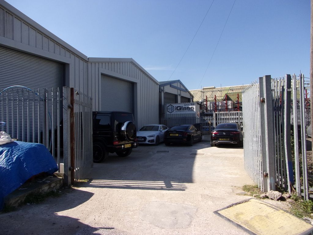 Property photo 3 of 4