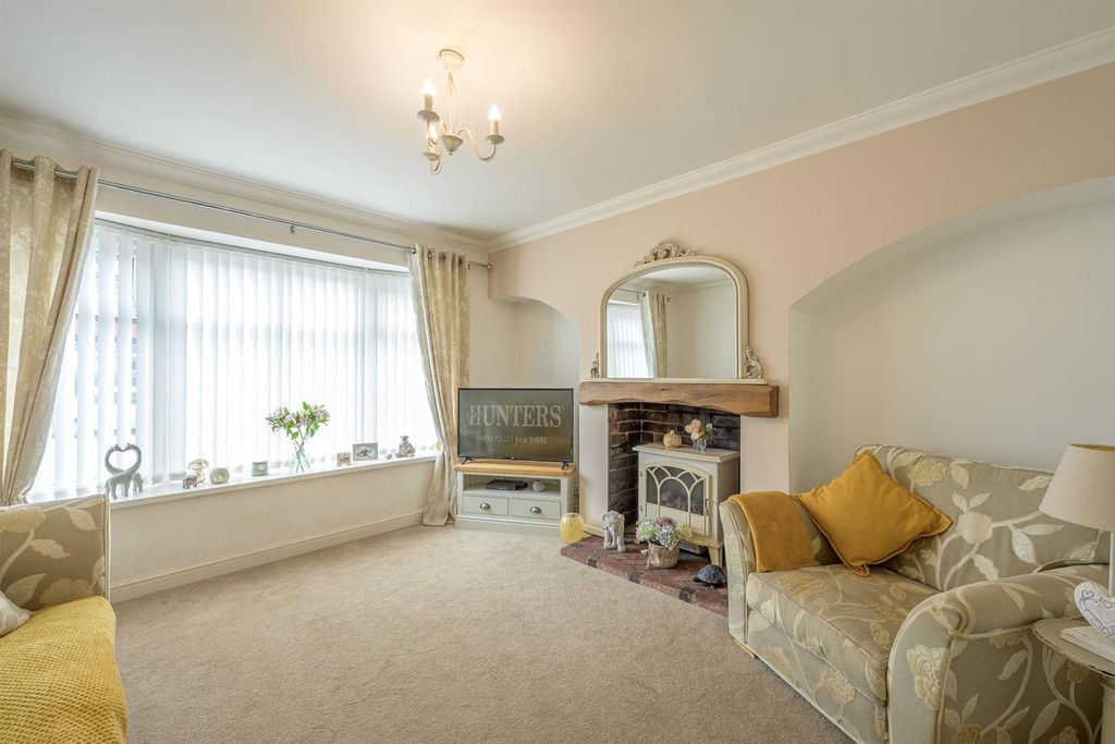 Property photo 2 of 23