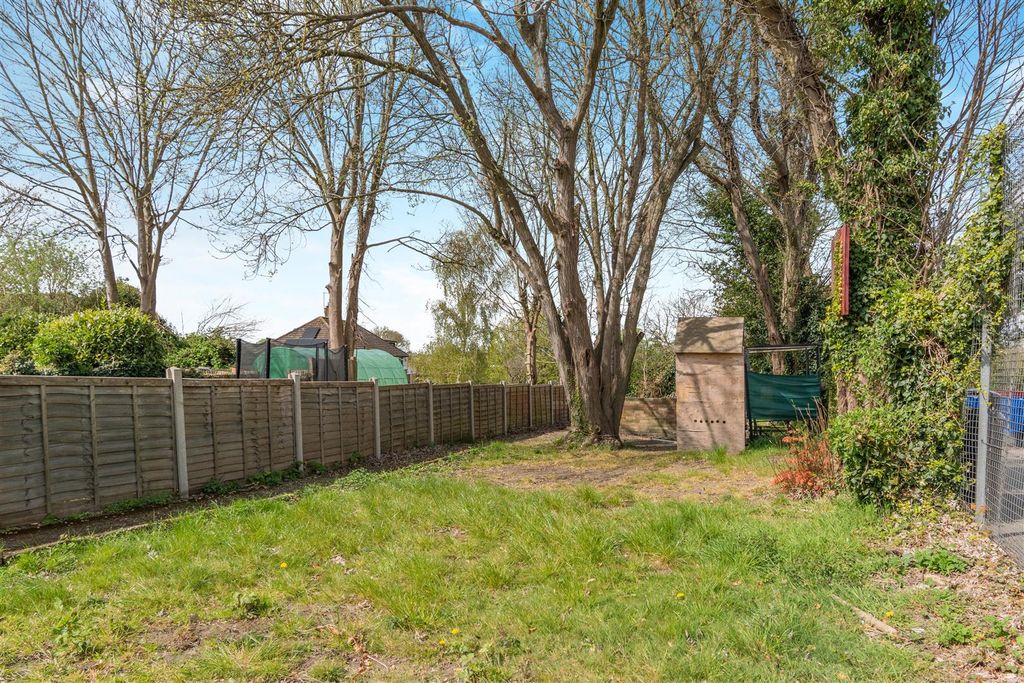 Property photo 1 of 18 Garden