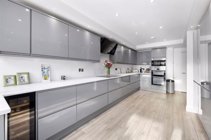 Property photo 2 of 34 Kitchen