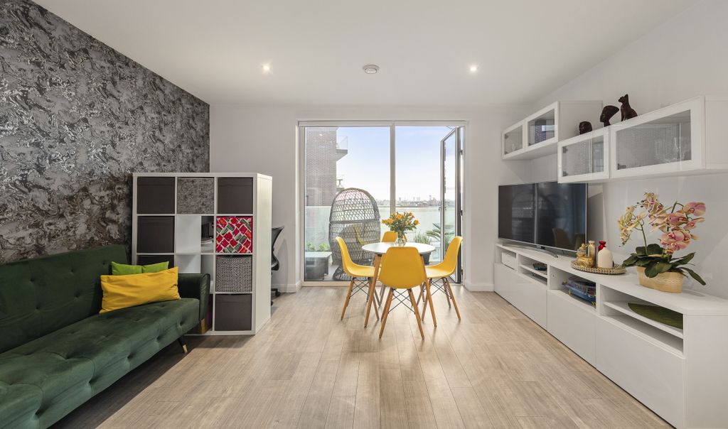 Property photo 2 of 9 094A3121