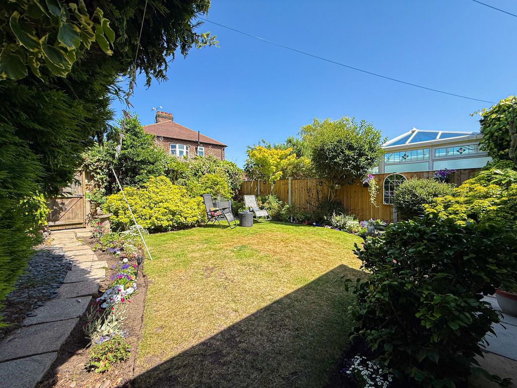 Property photo 3 of 21