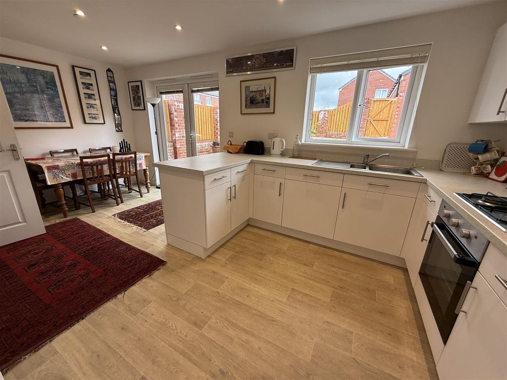 Property photo 3 of 25 Kitchen Dining Room