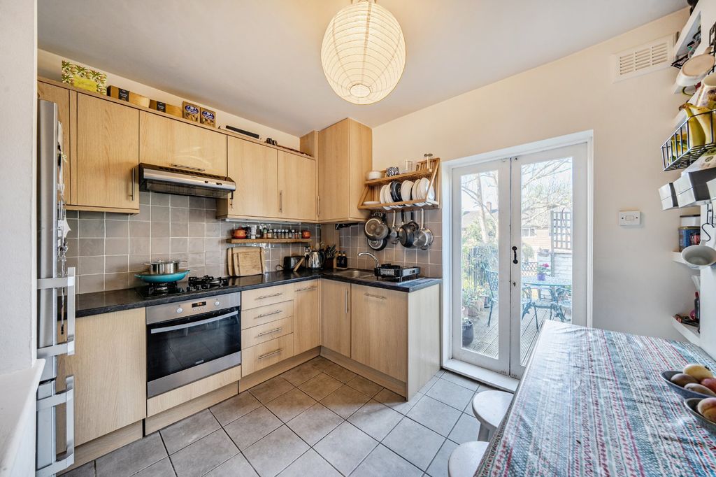 Property photo 3 of 19 Picture No. 15