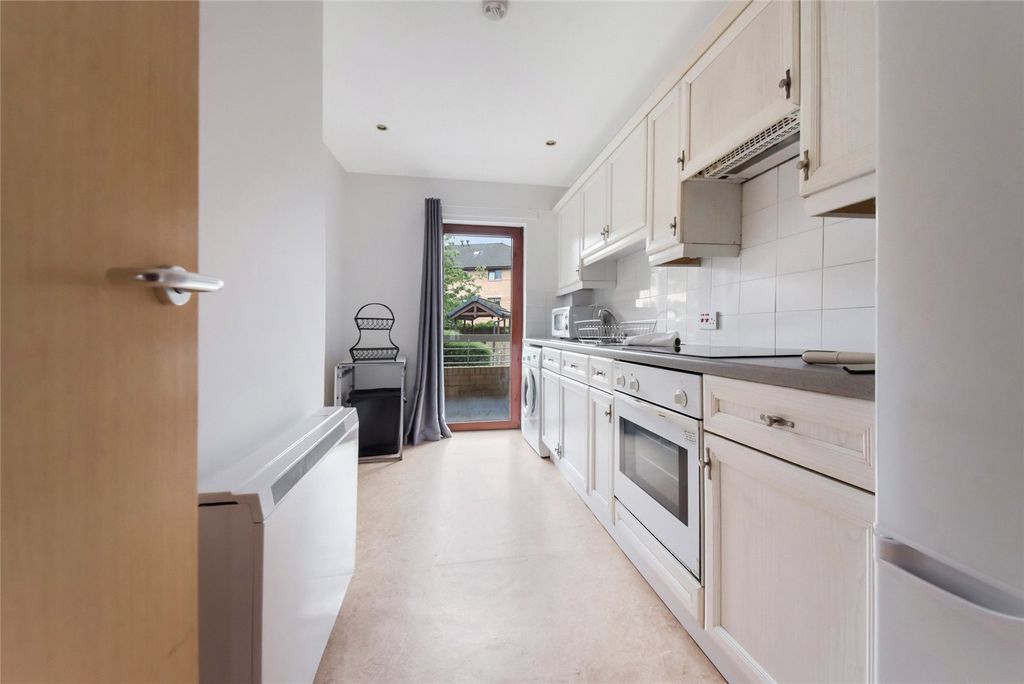 Property photo 3 of 14 Kitchen