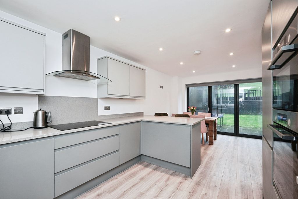 Property photo 3 of 25 Kitchen-Diner