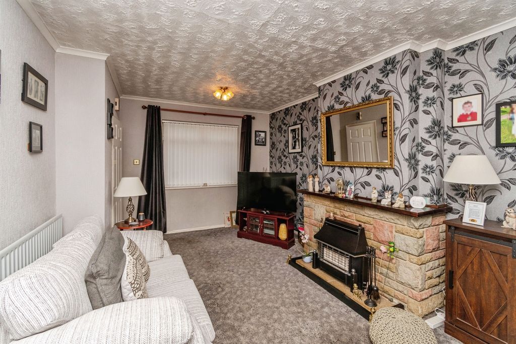 Property photo 3 of 19