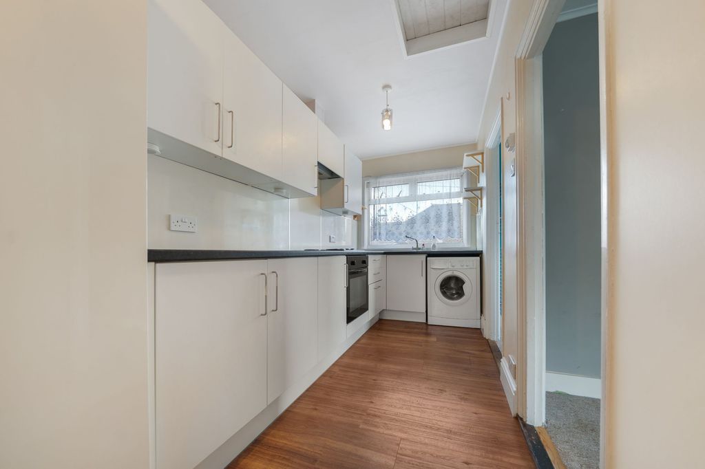 Property photo 3 of 5