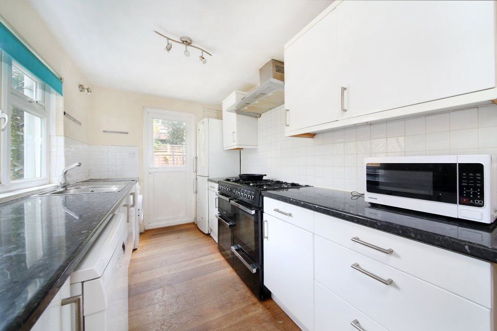 Property photo 3 of 9